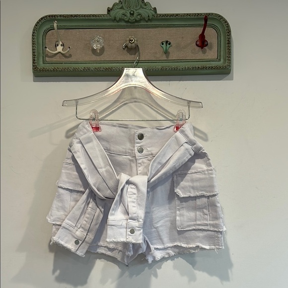 My Boo White Button-Up Shorts with Tie Front Punk Sleeves large women’s - Picture 1 of 7